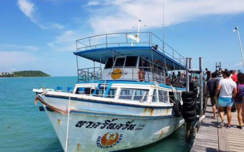 Ferry to Koh Phangan from Koh Samui (With Hotel Transfers)